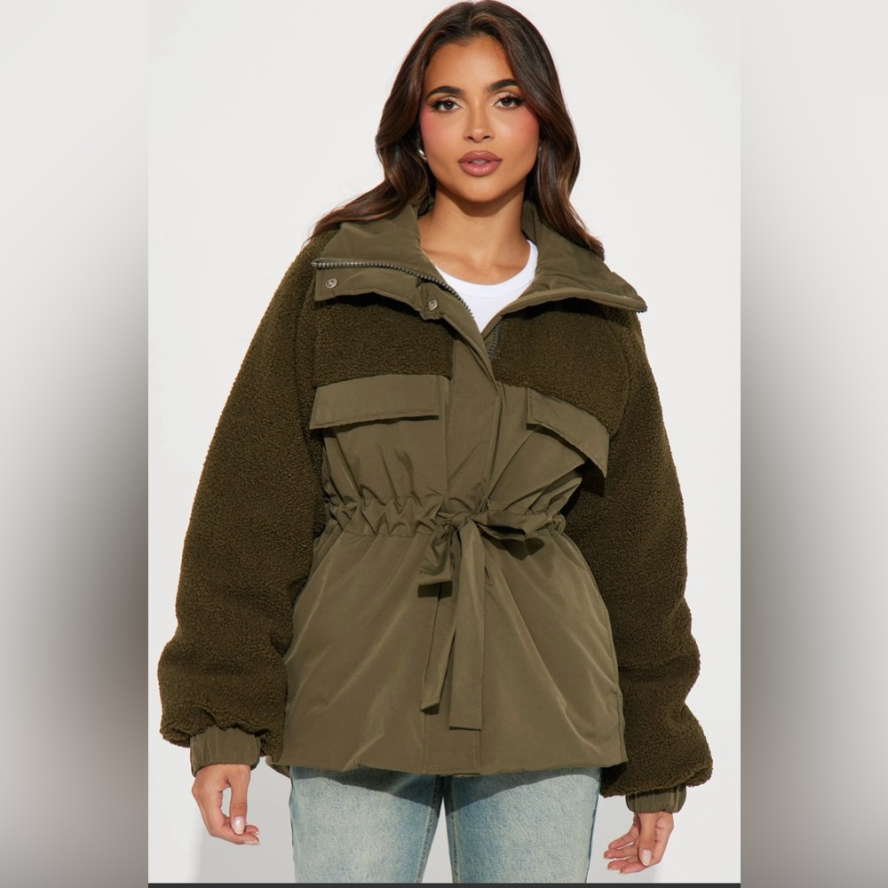Green winter puffer jacket with teddy sleeves